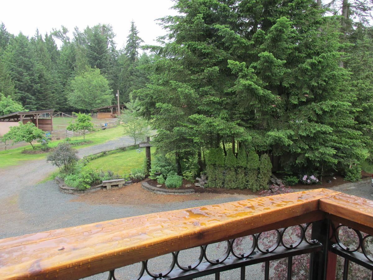 Paradise Acres Ranch Nanoose Bay Exteriör bild